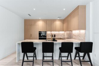 3030 W Santiago St in Tampa, FL - Building Photo - Building Photo