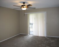 4240 Pershing Pointe Pl in Orlando, FL - Foto de edificio - Building Photo