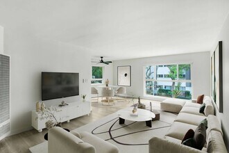 8741-8743 Shoreham in West Hollywood, CA - Foto de edificio - Building Photo