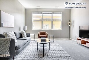 367 Santana Row in San Jose, CA - Building Photo