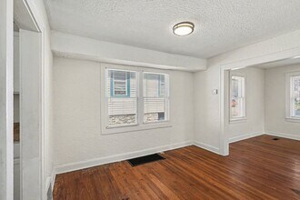 3315 E 52nd St in Kansas City, MO - Building Photo - Building Photo