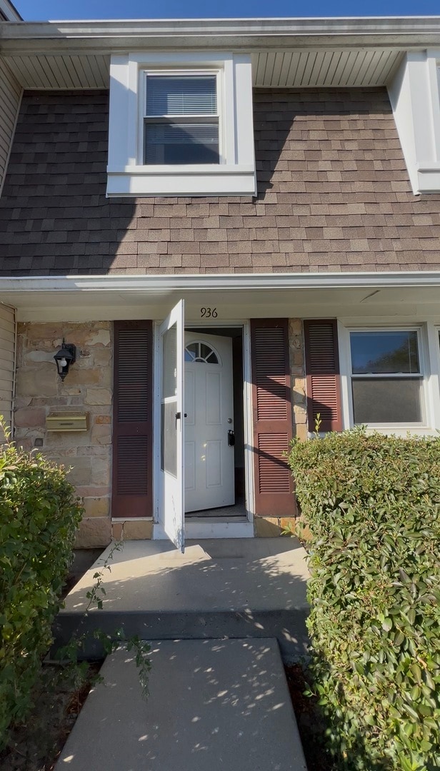 property at 936 Cardiff Ct