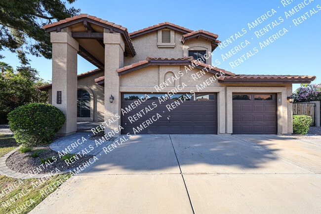 property at 5444 E Grovers Ave