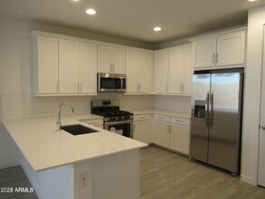 5834 N 90th Dr in Glendale, AZ - Building Photo - Building Photo