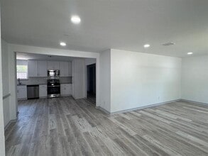 2535 Greenport Dr in Dallas, TX - Building Photo - Building Photo