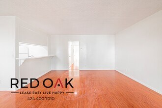 10535 Lindley Ave in Los Angeles, CA - Building Photo - Building Photo