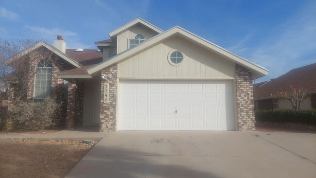 7744 Luz De Camino Way