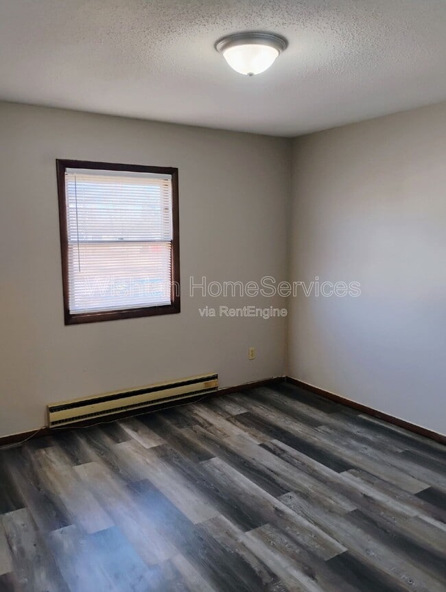 223 S F St in La Harpe, IL - Building Photo - Building Photo