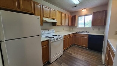 2380 Oak St in Lumberton, NC - Building Photo - Building Photo