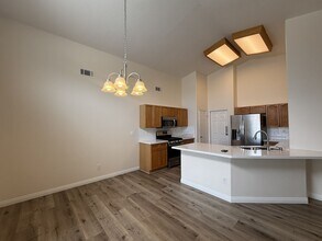 6757 W Ave L-10 in Lancaster, CA - Building Photo - Building Photo