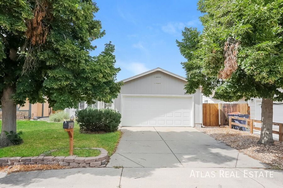 3571 S Lewiston Way in Aurora, CO - Building Photo