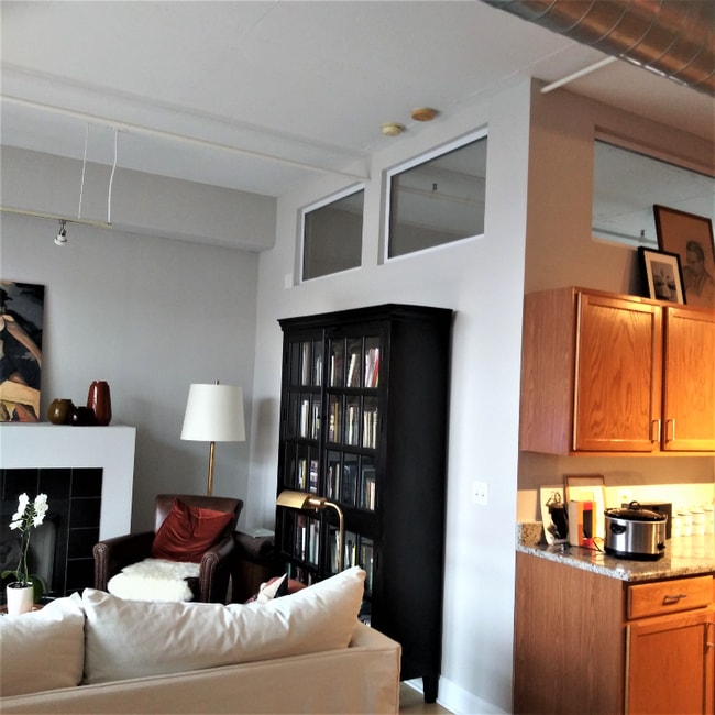 property at 1000 W Adams St