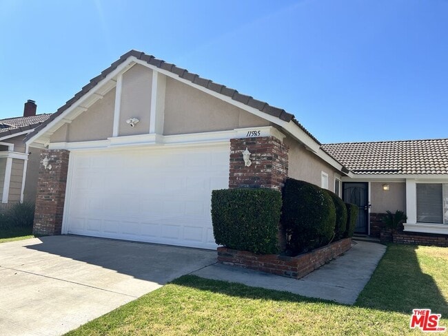 property at 11585 Pinnacle Peak Ct