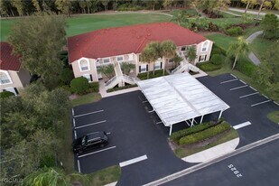 2925 Cypress Trace Cir, Unit 103 in Naples, FL - Building Photo