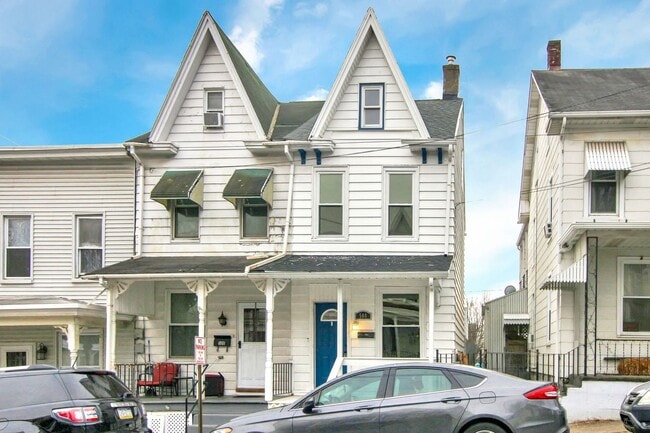 property at 508 N 2nd St