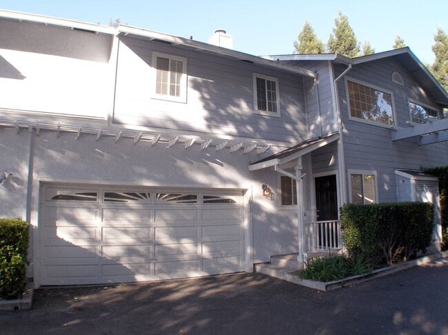 property at 1013 Woodside Rd