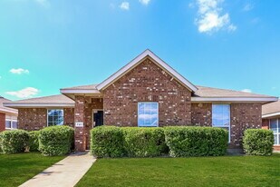 721 Horseshoe Ct in Desoto, TX - Building Photo