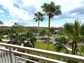 7296 Marathon Dr in Seminole, FL - Building Photo - Building Photo