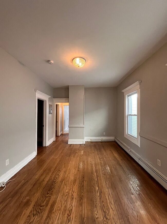 33 Lexington Ave, Unit 2 in Jersey City, NJ - Building Photo - Building Photo