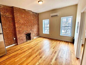 149 Grand St in Jersey City, NJ - Building Photo - Building Photo