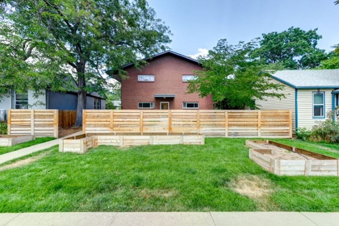 1811 Walnut St in Boulder, CO - Building Photo