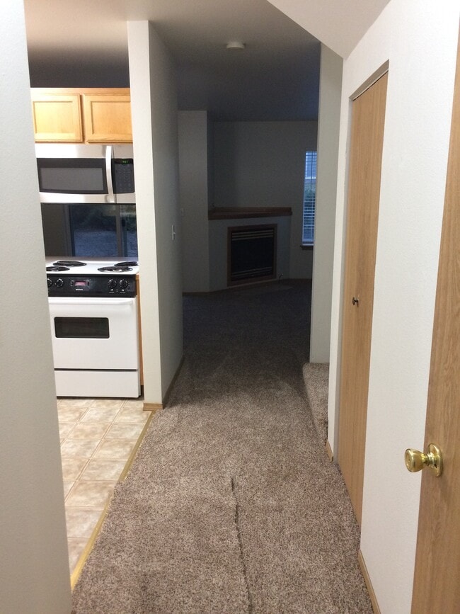 5475 Glenridge Way in Klamath Falls, OR - Building Photo - Building Photo