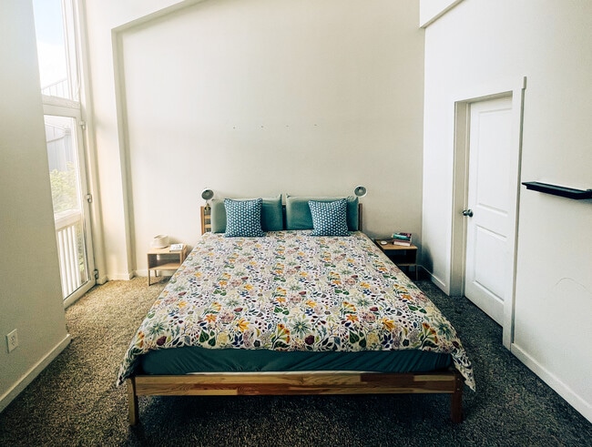 property at 995 S Wall St
