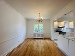 76-12 175th St in Queens, NY - Building Photo - Building Photo