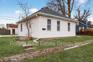 1410 Hannibal St, Unit Room B in Noblesville, IN - Building Photo