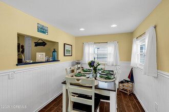 112 W Tide Way in Lavallette, NJ - Building Photo - Building Photo