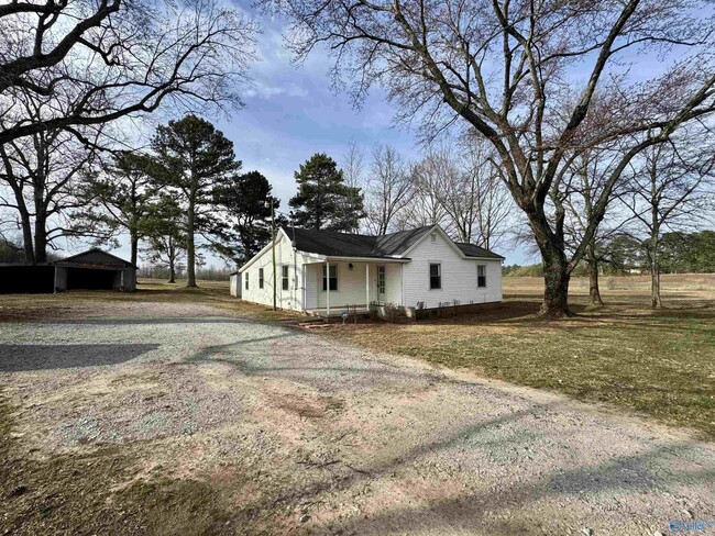 26984 Nick Davis Rd in Athens, AL - Building Photo - Building Photo