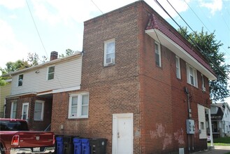 3173 W 38th St in Cleveland, OH - Building Photo - Building Photo