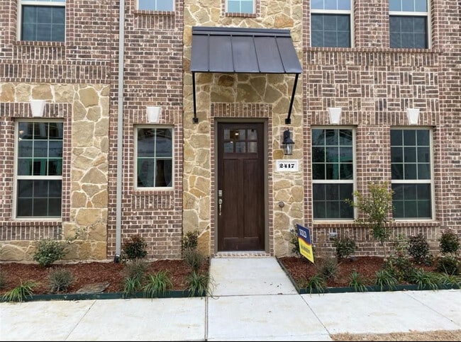 2417 Siskiyou St in Lewisville, TX - Foto de edificio - Building Photo