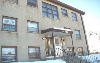 2025 Emerson Ave N in Minneapolis, MN - Building Photo - Building Photo