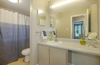 The Avalon Apartment Homes in Chesterfield, MO - Building Photo - Building Photo