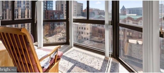 property at 24 Courthouse Sq