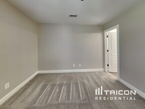 112 Tarrington Dr in Statesville, NC - Building Photo - Building Photo