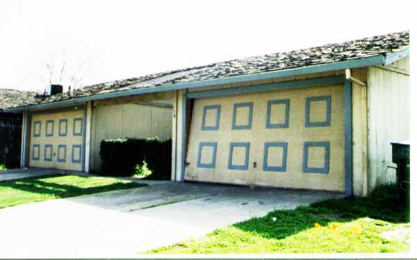 112 Orleans Ct in Stockton, CA - Building Photo