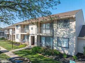 Rolling Hills Apartments in York, PA - Foto de edificio - Building Photo