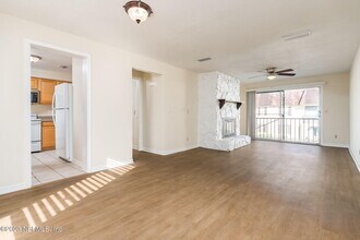 1735 El Camino Rd in Jacksonville, FL - Building Photo - Building Photo
