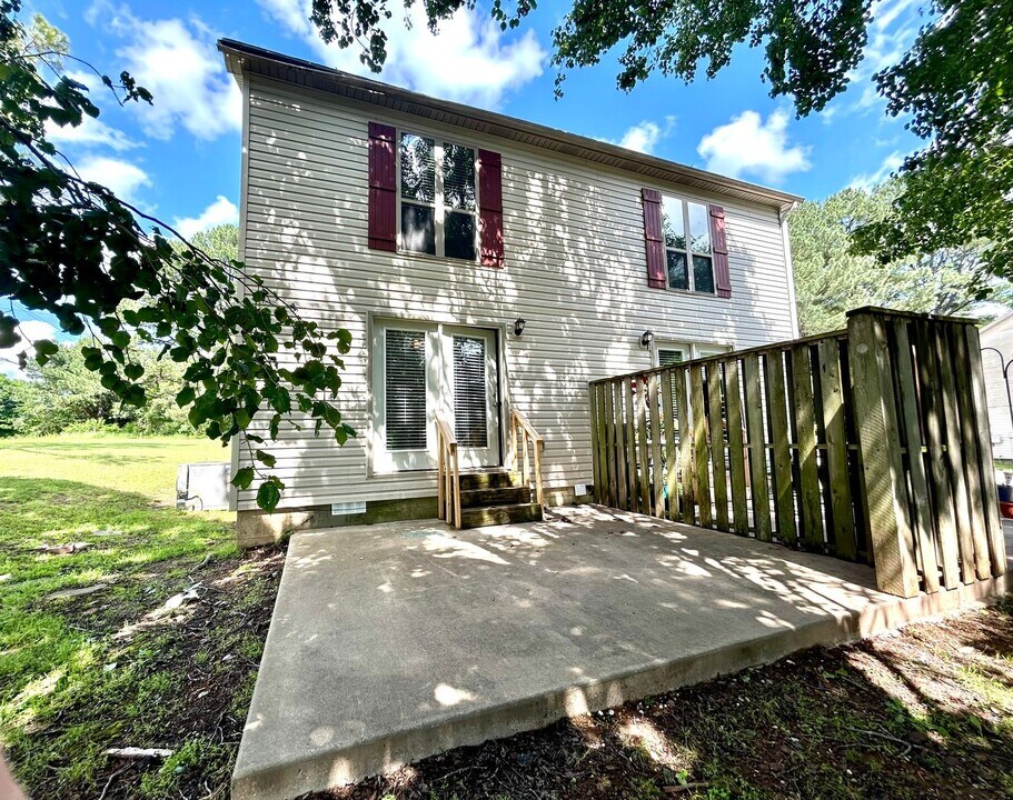 3725 E Mission Blvd in Fayetteville, AR - Building Photo