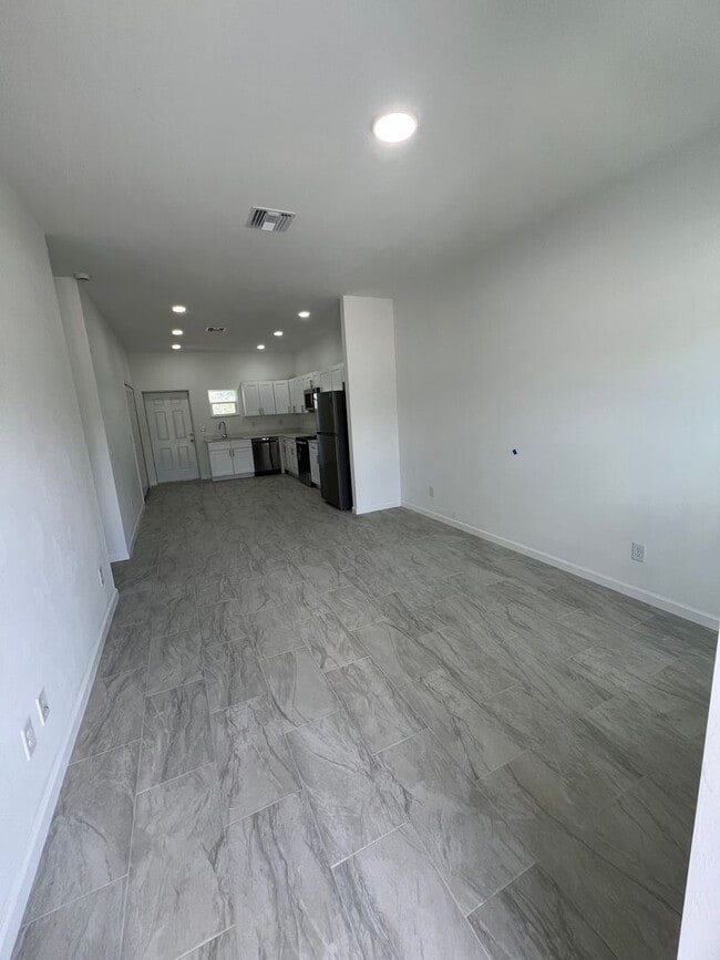 238 E Canal Way NE in Lake Placid, FL - Building Photo - Building Photo