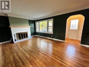 140 Laurier Dr in Lasalle, ON - Building Photo - Building Photo