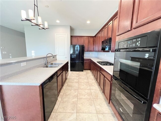 2117 Thames View St in Henderson, NV - Building Photo - Building Photo