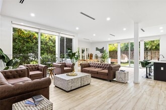 1816 SW 23rd St in Miami, FL - Building Photo - Building Photo