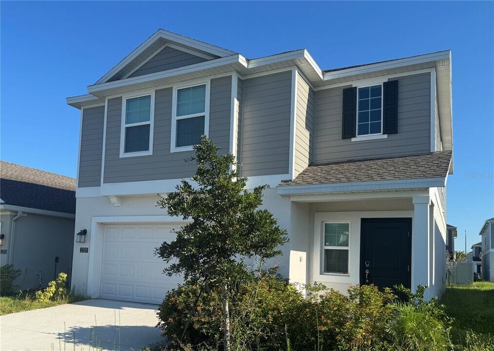 2339 Burney Fls Ln in Davenport, FL - Building Photo