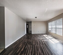 1412 Braebury Dr in Leesburg, FL - Foto de edificio - Building Photo
