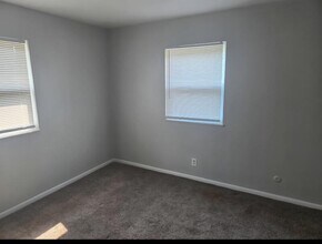 628 Wooddale Terrace in Greenwood, IN - Foto de edificio - Building Photo