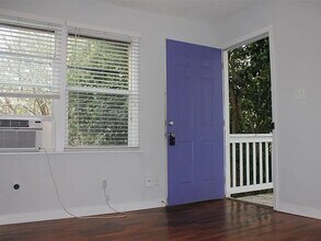319 Moody St, Unit Half in Houston, TX - Building Photo - Building Photo