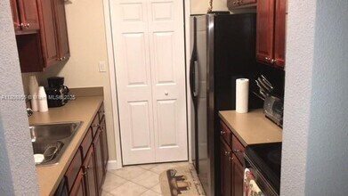 949 Riverside Dr in Coral Springs, FL - Building Photo - Building Photo